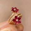Trixie Retro Exquisite High-End Flower Ruby ​​Ring - Image 3